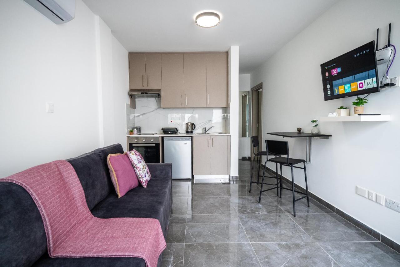 Spiros Luxury Apartments أيا نابا المظهر الخارجي الصورة